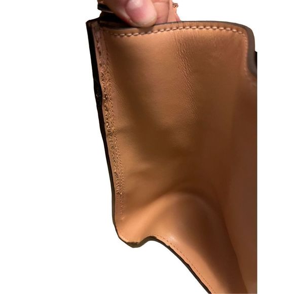 Prada Leather Purse - Picture 9 of 14